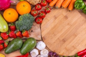 Αυτές είναι οι 8 υγιεινές συνήθειες που μας κάνουν να φαινόμαστε νεότεροι και προστατεύουν την καρδιά