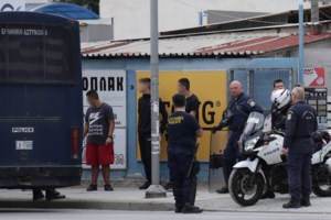 ΕΠΑΛ Σταυρούπολης - Συγκλονίζει μητέρα μαθήτριας: Δεν θέλω το παιδί μου να γίνει νέος Παύλος Φύσσας