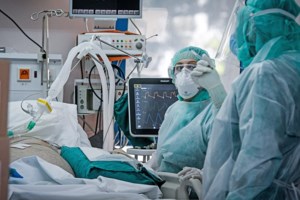 H dream team των σεφ και ο Δήμος Αθηναίων προσφέρουν γεύματα σε γιατρούς και νοσηλευτές