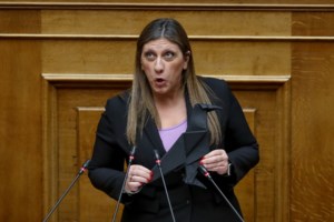 Επεισόδιο μεταξύ Λαμπρούλη- Κωνσταντοπούλου: "Διατελέσατε και πρόεδρος Βουλής, την τύφλα σας δεν ξέρετε" [βίντεο] - εικόνα 5