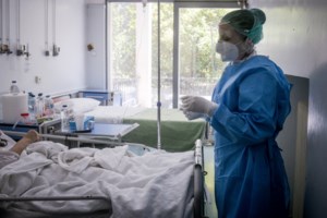 Κορονοϊός - Εξελίξεις: Υποχρεωτικές οι μάσκες παντού στην Αττική - Τα νέα μέτρα που εξετάζει η κυβέρνηση - εικόνα 2