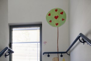 Αλεξανδρούπολη: Αυτό είναι το σκοτεινό δωμάτιο που έκλεινε η παιδαγωγός τα παιδάκια- "Ξυπνάει το παιδί μεσ' τη νύχτα" - εικόνα 3