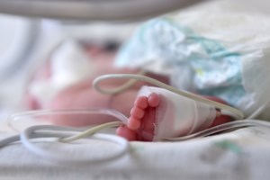 Ανείπωτη τραγωδία στη Λαμία: Εφυγε από τη ζωή κοριτσάκι μόλις 10 μηνών