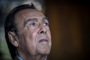 Η Ελλάδα αποχαιρετά τον Τόλη Βοσκόπουλο: Οι "επώνυμοι" λένε το τελευταίο αντίο