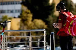 Μαρέβα Μητσοτάκη: Προσφεύγει στη Δικαιοσύνη κατά του Κώστα Βαξεβάνη - "Ουδεμία σχέση είχα ή έχω με την εταιρεία e-food"