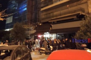 Χαμός με τα υπαίθρια κορονο-πάρτι στην Πάτρα: Ξεσηκώθηκαν οι έμποροι και οι εστιάτορες, απειλούν με μηνύσεις