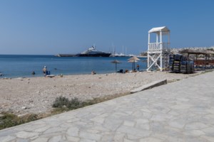 Αγωνία στην Περαία: 5χρονος ανασύρθηκε χωρίς τις αισθήσεις του από τη θάλασσα - Πώς τον επανέφεραν στη ζωή