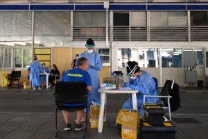 Καβάλα: 10χρονος από την Σερβία βρέθηκε θετικός στη διάρκεια εγχείρησης σκωληκοειδίτιδας - Θετικός και 85χρονος - εικόνα 2