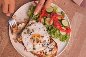 Δύο νέες έρευνες δίνουν απαντήσεις για το περπάτημα: Πόση ώρα και πόσα βήματα είναι αρκετά