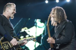 Τρέλα για τους Metallica: Από το πρωί ατέλειωτες ουρές στις εισόδους του ΟΑΚΑ - Αναμένονται 80.000 άτομα [βίντεο] - εικόνα 3