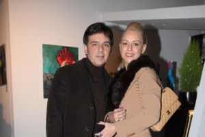 Νίκος Καρβέλας: Θα γίνει πατέρας για τρίτη φορά - Εγκυος η 31χρονη σύντροφός του