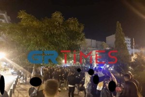 Κορονοϊός: "Μαύρος" Οκτώβριος με 170 θανάτους στις ηλικίες άνω των 65 - Επικίνδυνη ομάδα οι νέοι