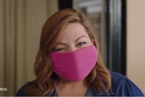 Το συγκινητικό μήνυμα του Σπύρου Παπαδόπουλου για τους γιατρούς στη μάχη κατά του κορονοϊού- Στην υγειά μας ρε παιδιά