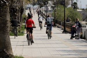 Δημοσκόπηση Interview: To 62% "μένει σπίτι" μέχρι 27 Απριλίου - Το 24% λέει "μου τελείωσαν τα λεφτά" - εικόνα 3