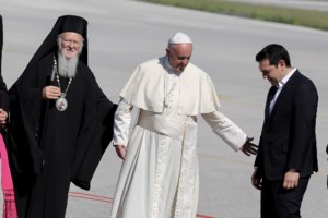 Ο πάπας Φραγκίσκος κατακρίνει και Τραμπ, και Χάρις: Και οι δύο είναι κατά της ζωής - Επιλέξτε το μικρότερο κακό"