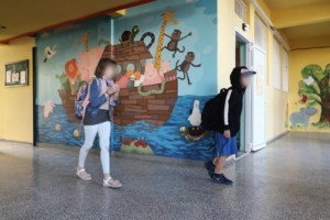 Κορονοϊός: Γιατί κλείνουν μίνι μάρκετ, περίπτερα και κάβες – Το πρόβλημα συνωστισμού στις πλατείες - εικόνα 4