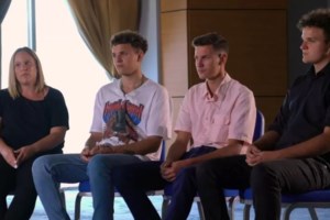 Τρόμος στη Γερμανία για δύο μαθήτριες: Άγνωστος τις τραυμάτισε με μαχαίρι καθώς πήγαιναν στο σχολείο