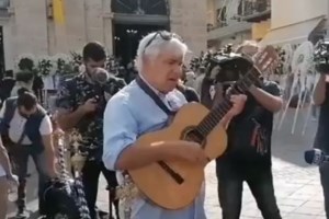 Μίκης Θεοδωράκης: Αυτός είναι ο τάφος του κορυφαίου μουσικοσυνθέτη στον Γαλατά Χανίων [εικόνες] - εικόνα 4