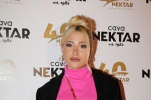 Τα έχει βρει σκούρα η Ιωάννα Τούνη: "Ο θηλασμός είναι ό,τι πιο δύσκολο έχω κάνει στη ζωή μου" [Βίντεο]