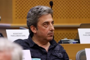 Τέμπη: Αίτημα εκταφής και ελέγχου DNA των οστών του γιού του κατέθεσε ο Δημήτρης Ασλανίδης