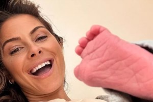 Η Μαρία Μενούνος αγκαλιά με την κόρη της, Αθηνά -"Είμαι τόσο ερωτευμένη, είναι τρελό" [εικόνα]