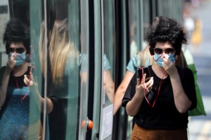 Εκτίμηση σοκ για τη Βρετανία: Το χειμερινό κύμα του κορονοϊού θα μπορούσε να σκοτώσει άλλους 120.000 ανθρώπους - εικόνα 2