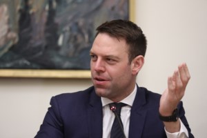 Αγρια κόντρα Κασσελάκη- Κούλογλου για τα περί αποκαθήλωσης Τσίπρα στην Κουμουνδούρου: "Εκτελεί εντολές Μαξίμου", "καταστρέφει τον ΣΥΡΙΖΑ