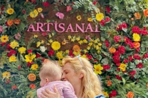 Συγκλονίζει η Τζένη Μπότση για τον κακοποιητή της: Tον έβλεπα και πάθαινα κρίσεις πανικού - εικόνα 2