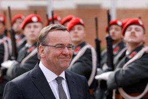 Γερμανία: Το συνταξιοδοτικό απειλεί τη σταθερότητα της κυβέρνησης - "Αντάρτικο" εναντίον του καγκελάριου Μερτς