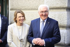 Στην Κάνδανο ο Φρανκ Βάλτερ Σταϊνμάιερ: Ζήτησε συγχώρεση στα ελληνικά στο όνομα της Γερμανίας για τα βαριά εγκλήματα