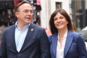 Η Δήμητρα Ματσούκα "καρφώνει" τον Πέτρο Κόκκαλη: Ταξίδι του μέλιτος το λες αυτό; - Που φάγαμε μαζί ένα βράδυ; [βίντεο]