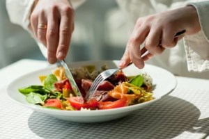 Χρυσίζων σταφυλόκοκκος: Πόσο επικίνδυνο είναι το μικρόβιο που οδήγησε στον θάνατο τον ψυχίατρο Δημήτρη Σούρα - εικόνα 2