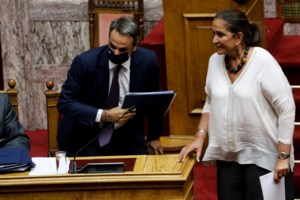 Το μεγάλο "ευχαριστώ" της Ντόρας Μπακογιάννη για το κύμα συμπαράστασης: "Τα μηνύματά σας μου δίνουν δύναμη"