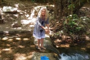 Αναστασία Βελεγράκη: "Δεν ήταν με εμένα στον Άγιο Ανδρέα" - Οι μαρτυρίες φίλων της αγνοούμενης εικαστικού