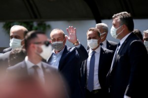 Πληρώνονται αύριο τα επιδόματα του ΟΠΕΚΑ και του ΟΑΕΔ - Τι καταβάλλεται από τον ΕΦΚΑ