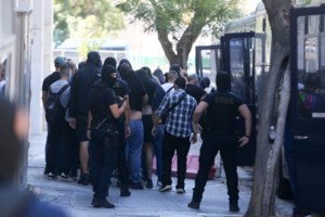 Προκλήσεις από Ουκρανούς: Οπαδοί της Ντινάμο Κιέβου ζητούν την απελευθέρωση των Κροατών χούλιγκαν [Εικόνα]