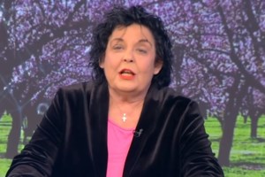 Λιάνα Κανέλλη: Είχα φτάσει στην αθλιότητα να καπνίζω 80 τσιγάρα την ημέρα, το έκοψα μαχαίρι - Παραλίγο να χάσω τη ζωή μου