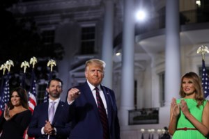 Η τελευταία δημοσκόπηση πριν το ντιμπέιτ στις ΗΠΑ: Οι ψηφοφόροι του Τραμπ δεν συγκινήθηκαν που δεν πληρώνει φόρους - εικόνα 2