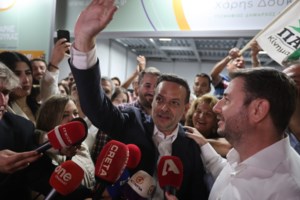 Χάρης Δούκας: Ποιες είναι οι δύο γυναίκες δημοσιογράφοι πίσω από τη μεγάλη νίκη του στον δήμο Αθηναίων