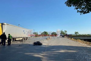 Τρόμος στη Λάρισα: Καθόταν σε παγκάκι πλατείας και έπεσε πάνω του... ένα αυτοκίνητο - εικόνα 5