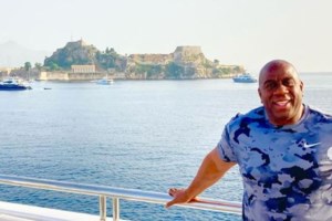 Εκστασιασμένοι Μπίμπερ, Φεράνι και Τζόνσον: Παγκόσμια διαφήμιση οι αναρτήσεις τους για τη... φάβα και τα ελληνικά νησιά - εικόνα 4