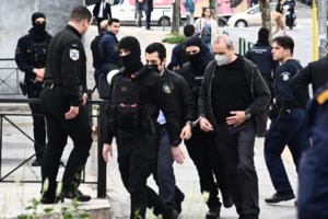 Κολωνός: Τελική ποινή ισόβια και 27 χρόνια για Μίχο, 18 έτη στον "Μιχάλη" - Ελεύθεροι οι υπόλοιποι 17