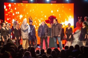 Ο Λευκός οίκος στολίστηκε για Χριστούγεννα και το υπερθέαμα ξεπερνά ακόμα και το Χόλυγουντ - Μαγικές εικόνες - εικόνα 9