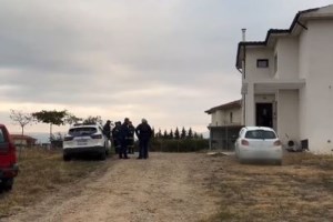 Ξάνθη: Θρήνος στην κηδεία του 16χρονου Παντελή που πέθανε από διαρροή αερίου - Τραγική φιγούρα η μητέρα του [εικόνες - βίντεο] - εικόνα 6