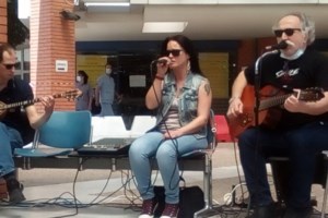 Θεσσαλονίκη: Αυτοκίνητο παρέσυρε μητέρα και τα δύο ανήλικα παιδιά της - εικόνα 2