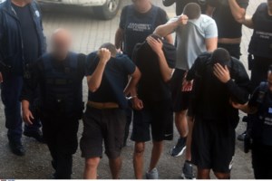 Εθνικιστική Νεολαία Θεσσαλονίκης: Πώς προέκυψε η νεοναζιστική οργάνωση ανηλίκων - "Ο γιος μου δεν έκανε κάτι θανάσιμο" λέει πατέρας [βίντεο] - εικόνα 2