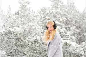 Ζέτα Μακρυπούλια: Πανέμορφη, χωρίς ίχνος μακιγιάζ στο χιονισμένο τοπίο - εικόνα 4