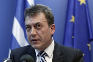 Βρούτσης: Πρόστιμο 1.200 ευρώ σε εργοδότες αν απασχολούν εργαζόμενους με αναστολή συμβάσεων