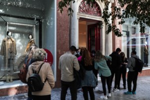 Γεωργιάδης:  30.000 με 40.000 οι ανεμβολίαστοι αστυνομικοί και λιμενικοί [βίντεο]