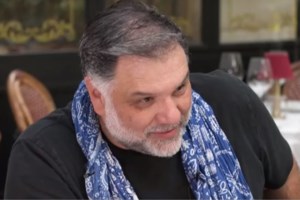 Περιπέτεια υγείας για τον Γρηγόρη Αρναούτογλου: "Στο νοσοκομείο με φρικτούς πόνους από άπλυτο λαχανικό"